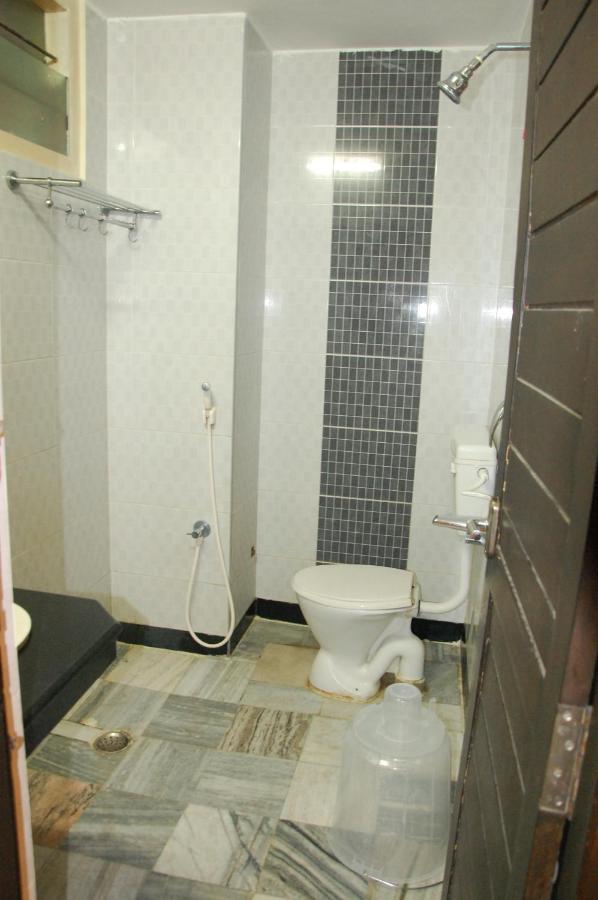 Hotel Blue Star Коимбатур Экстерьер фото